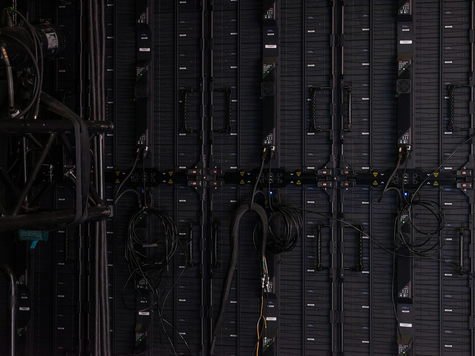 Servers & Networking